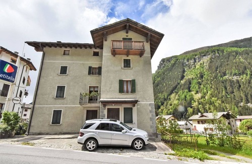 Campodolcino Appartement | Lovely apartment for 4 people with WIFI, TV and pets allowed