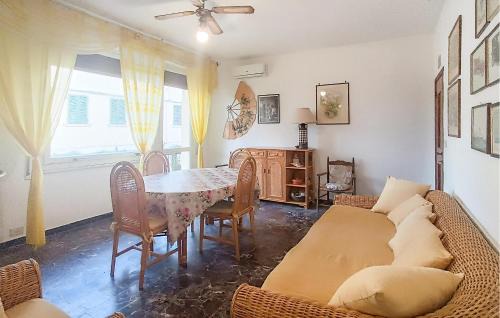 Marina di Campo Appartement | Lovely Apartment In Marina Di Campo