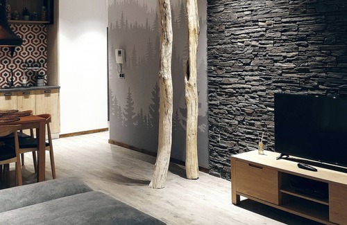 Rasnov Appartement | Lovely apartment with WiFi in picturesque Poiana Brasov