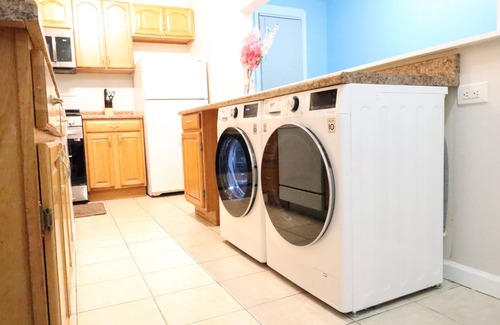 Belleville Appartement | ★Lovely Apt Close to American Dream and NYC!★