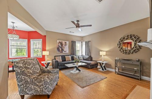 East Point Maison | Lovely Big House with an office in Atlanta, Close to the Airport by Deity Villas