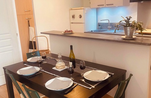 Chartrons Maison | Ravissante échoppe bordelaise – Idéalement placée – WIFI– Climatisation - Jardin