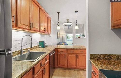 Walnut Creek Appartement | Lovely bright fully furnished private 1-bed apt in Walnut Creek central to all.