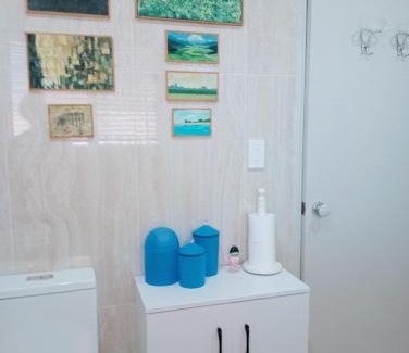 Collingwood Park Lit Et Petit-Déjeuner | Lovely, bright single bedroom, private bathroom, coffee beakfast, relax, near shopping Malls