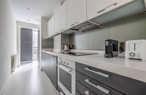 Arapiles Appartement | Lovely Chamberi 2BR w/ Doorman, nr Ciudad Universitaria, by Blueground