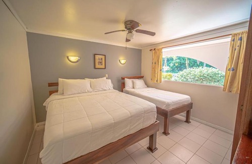 Damas Appartement | Lovely Condo near monkey habitat and beach