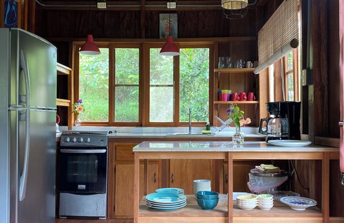 Rincon Cottage | Lovely cottage situated near San Juan de Sierpe with views of the pacific ocean