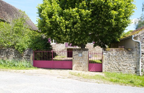 Burnand Maison | Lovely cottage near Cluny, Taizé, Cormatin