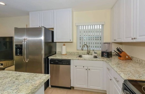 South Sarasota Maison | Lovely ❤ Cottage near the Beach & Downtown SRQ.