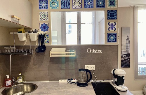 Le Piol Appartement | Lovely & cozy duplex heart of Nice with bathtub!