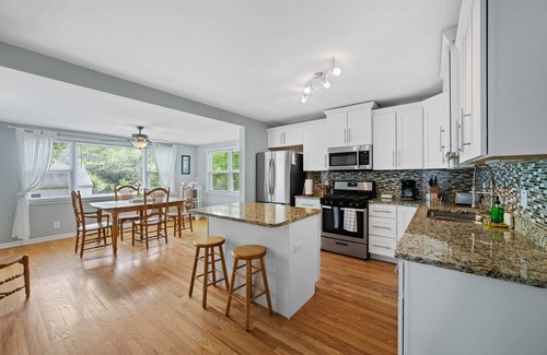 Clayton-Tamm Maison | Lovely Dogtown Home / ABODEbucks