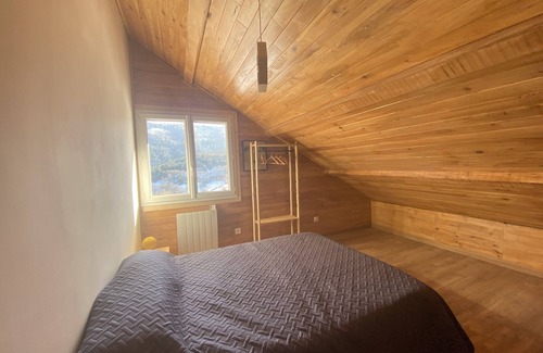 Saint-Disdier Maison | Lovely duplex with cinema room