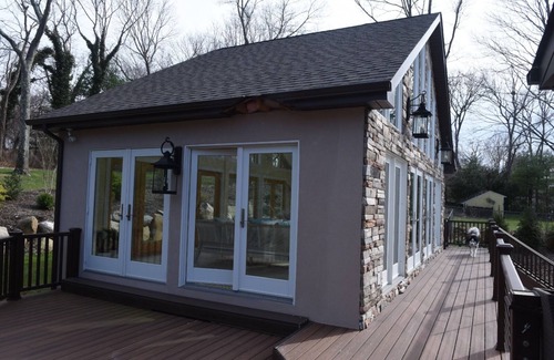 Commack Maison | Lovely escape, home away from home 10 mins from all beaches.