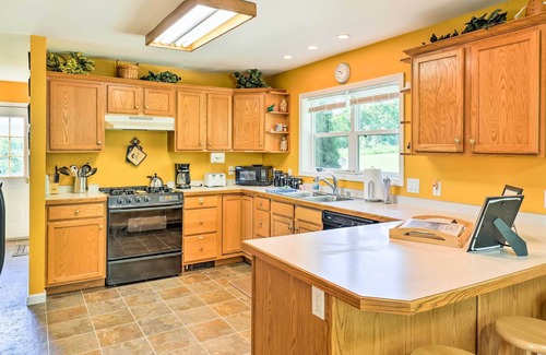 Burdett Maison | NOUVEAU! Belle maison Finger Lakes avec vue sur le lac et terrasse!