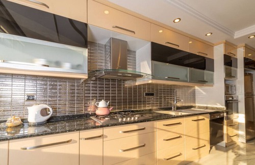 Antalya City Centre Appartement | Lovely Flat with Sea View near Beach in Muratpasa
