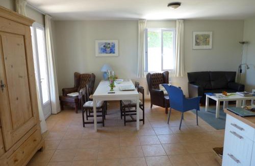 Saint-Etienne-de-Villereal Maison | Lovely gites with private pool, privacy & spacious garden