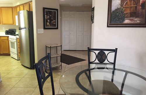 Maryvale Village Copropriété | Belle offre spéciale d'été Condo Gated Resort Condo