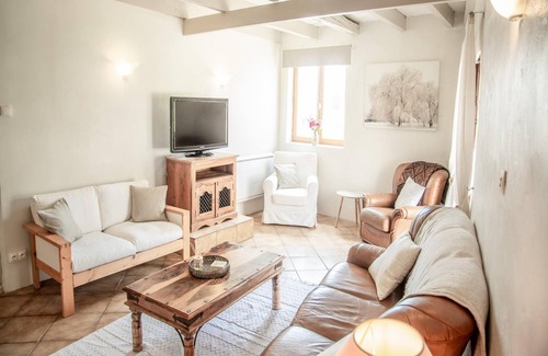 Saint Maurin Maison | Lovely gite at edge of a village with privat pool