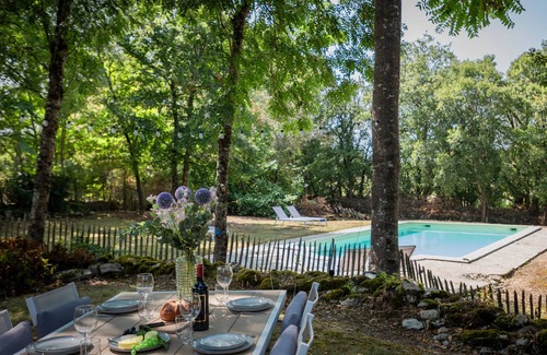 Serignac Maison | Belle gite avec grand jardin et piscine privée