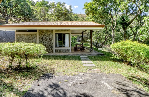 Santa Eulalia Maison | Belle cabine au rez-de-chaussée, avec piscine partagée, entourée de jardins à Atenas