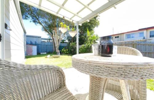 Redcliffe Maison | Lovely Hidden Gem in Redcliffe