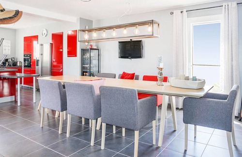 Cruzy Maison | Belle maison à Cruzy avec cuisine