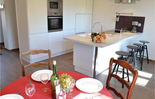 Frise Maison | Lovely Home In Frise With Wifi