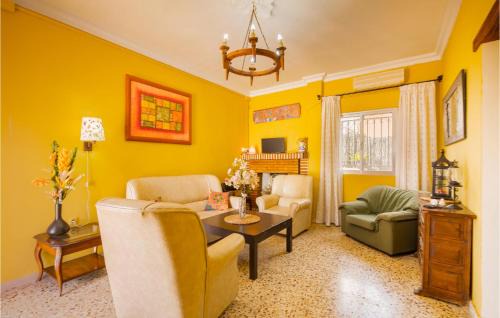 Guillena Maison | Lovely Home In Guillena With Wifi