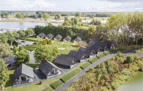 Kerkdriel Maison | Lovely Home In Kerkdriel With Lake View