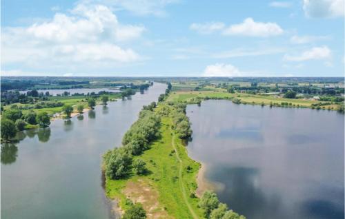 Kerkdriel Maison | Lovely Home In Kerkdriel With Lake View