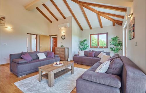 Samobor Maison | Lovely Home In Kladje With Kitchen