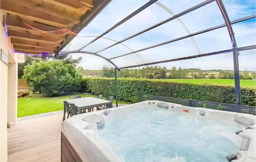 Ledinghem Maison | Lovely Home In Ledinghem With Kitchen