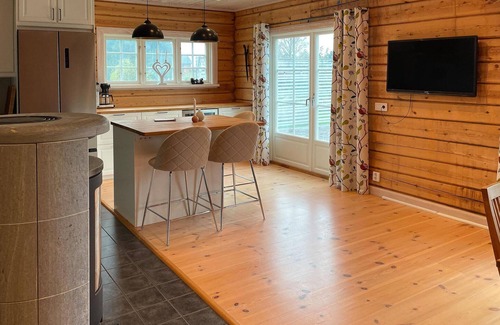 Dalarna Maison | Belle maison à Mora avec sauna