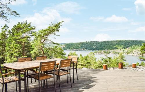 Risor Maison | Lovely Home In Risør With Kitchen