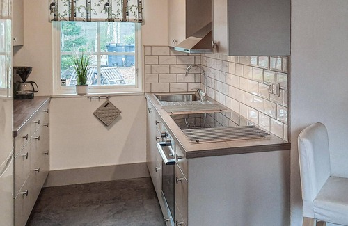 Roke Maison | Belle maison à Röke avec WiFi