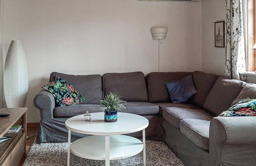 Roke Maison | Belle maison à Röke avec WiFi