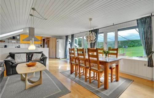 Floutrup Maison | Lovely Home In Roslev With Wifi