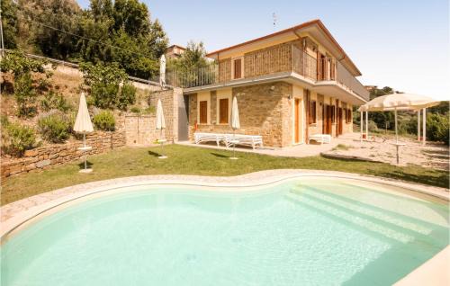Rutino Maison | Lovely Home In Rutino With Kitchen