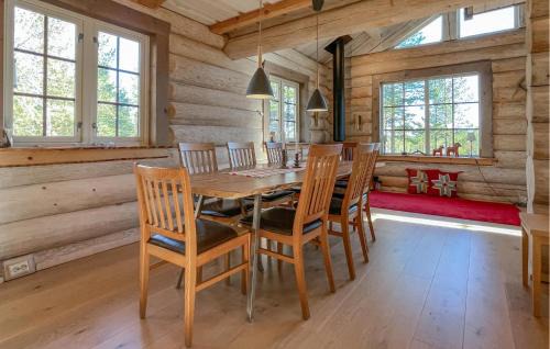 Fjatervalen Maison | Lovely Home In Särna With Sauna