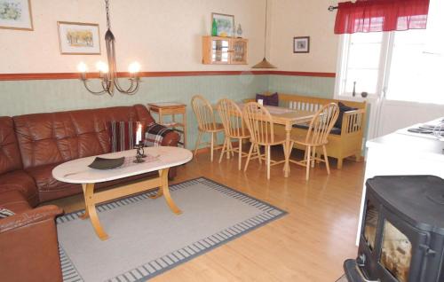 Savsjo Maison | Lovely Home In Sävsjö With Wifi