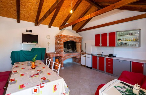 Posedarje Maison | Belle maison à Slivnica avec jacuzzi