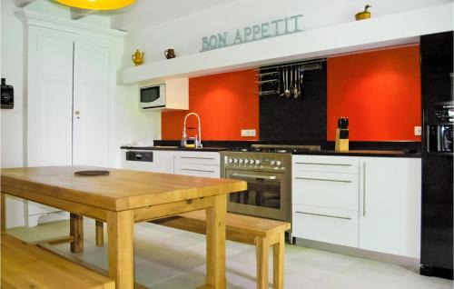Saint-Aubin-de-Cadelech Maison | Lovely Home In St Aubin De Cadelech