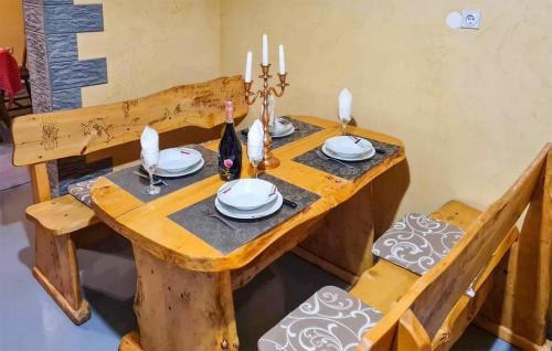 Ludbreg Maison | Lovely Home In Vinogradi Ludbreski