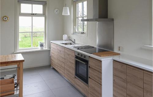 Wijdenes Maison | Lovely Home In Wijdenes With Wifi