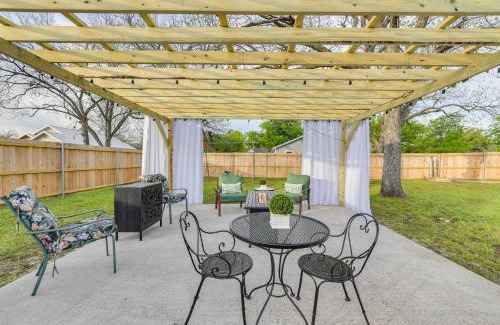 Waco Maison | Lovely Home with Yard Near Dtwn Waco!