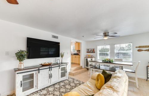 Waco Maison | Lovely Home with Yard Near Dtwn Waco!