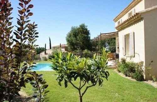 Maubec Maison | Jolie maison au porte du Luberon avec piscine privée