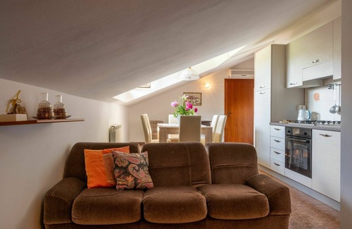 Castagnole delle Lanze Appartement | Agréable appartement pour 4 personnes avec piscine, WIFI, climatisation, TV et patio
