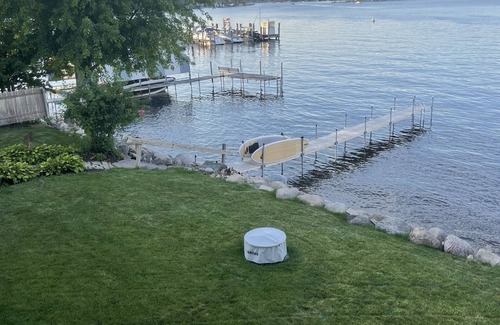 Tonka Bay Maison | Lovely Lake Minnetonka Suite