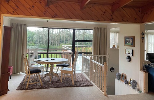 Pakaraka Maison | Lovely Large Family Home on 3 1/2 Acres Down a Private Lane. Plenty of Parking